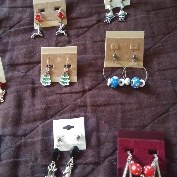 ✨🥀Earring Bundle🥀✨ - Picture 2 of 4